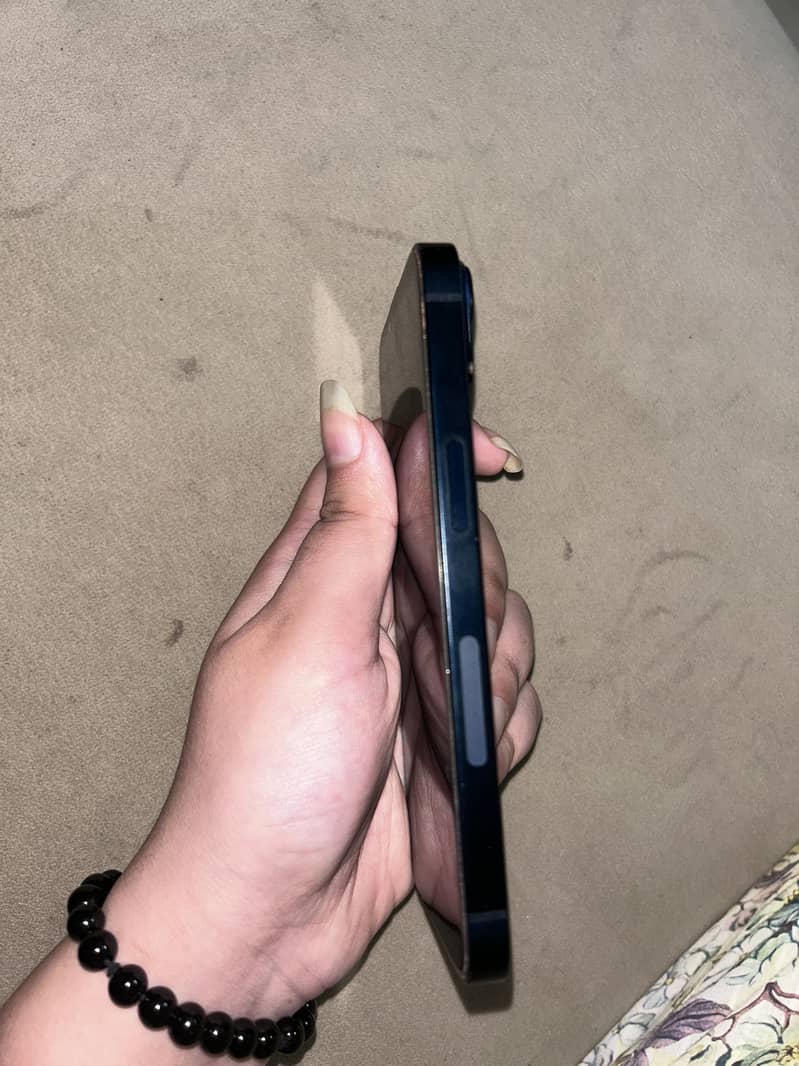 Apple iPhone 14 6