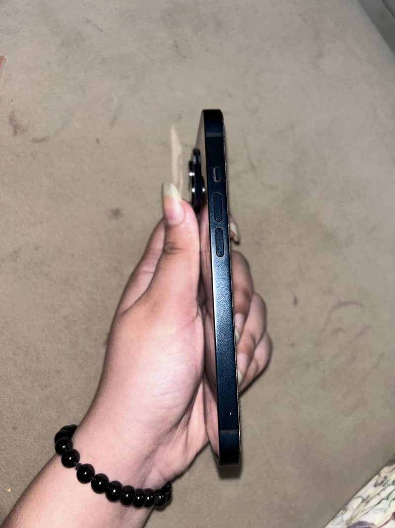 Apple iPhone 14 7