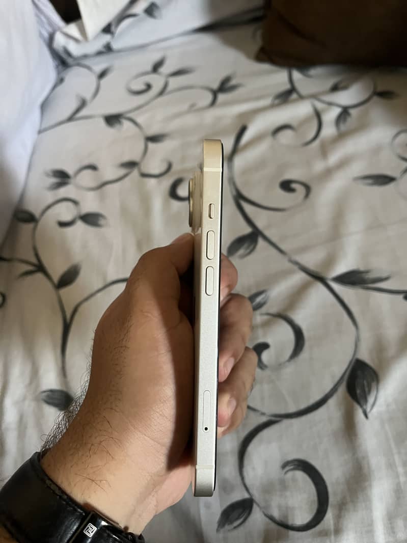 Apple iPhone 14 2