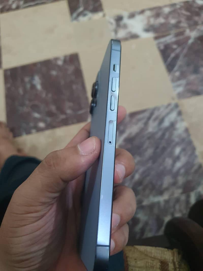 Apple iPhone 13 Pro Max 5