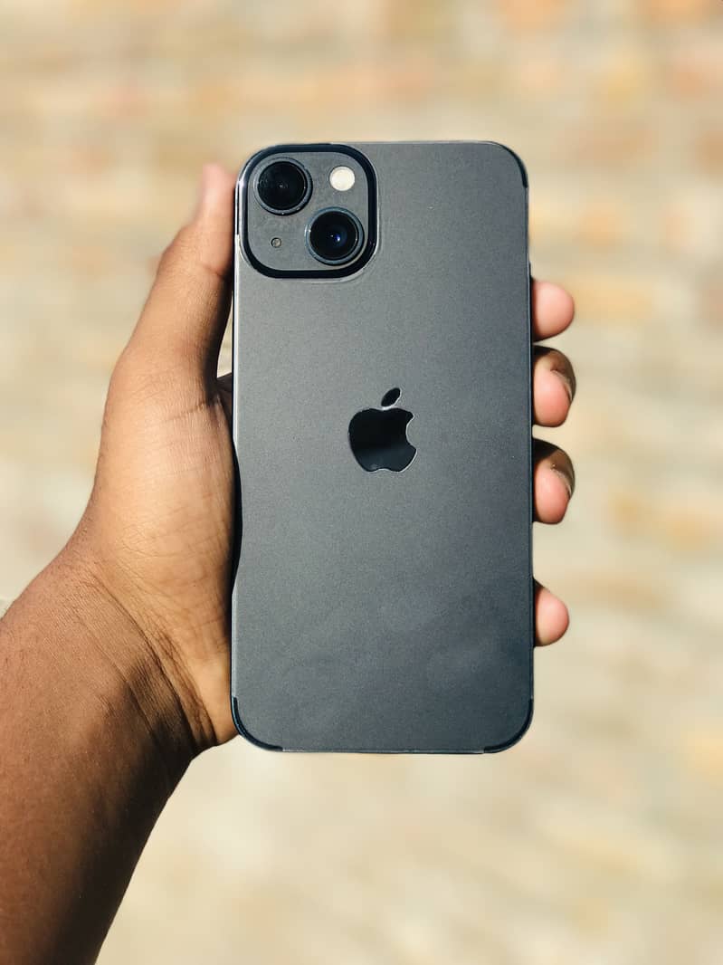 Apple iPhone 13 2