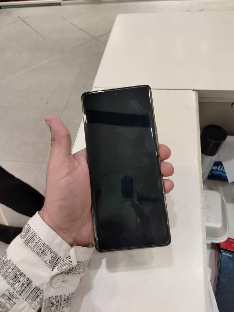 Vivo V40 0