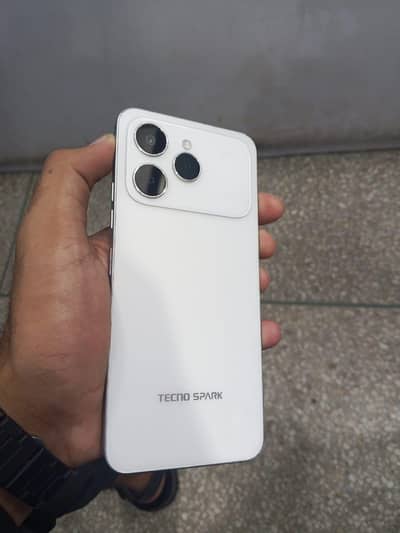 Tecno Spark 40 6+6/128 With Box Charger All Ok 03254778226
