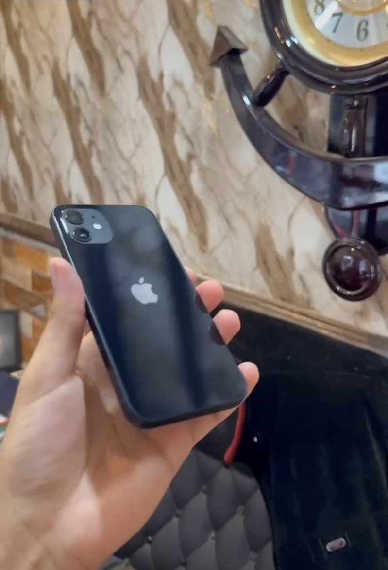 Apple iPhone 12 3