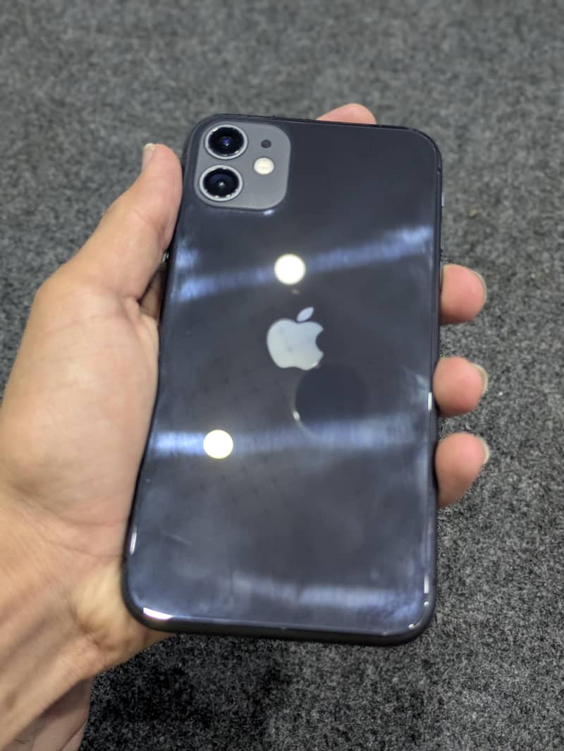 Apple iPhone 11. 0