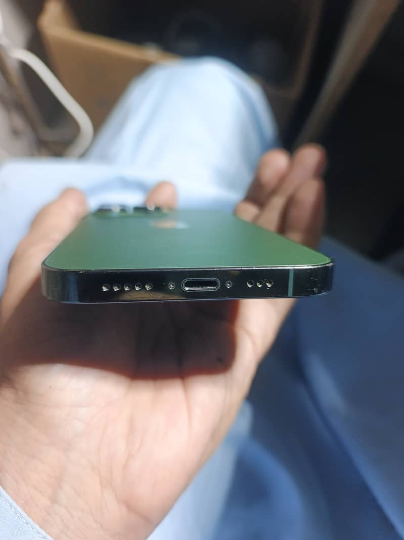 Apple iPhone 13 Pro 3