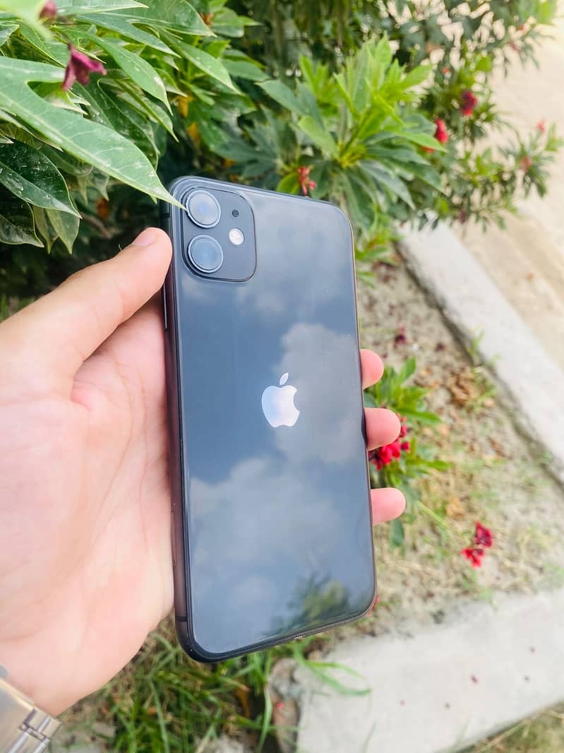 Apple iPhone 11 3