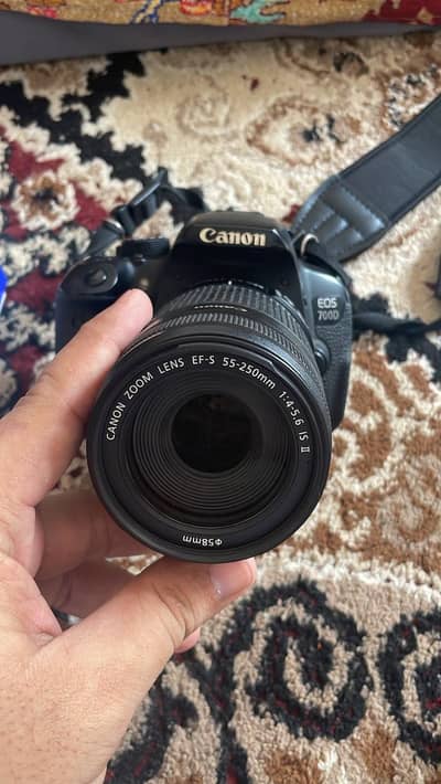 Canon EOS 700D + 55-250mm Lense