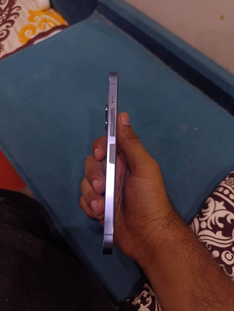 Apple iPhone 13 Pro Max 2