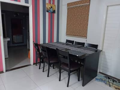 Habitt Table with 6 chairs