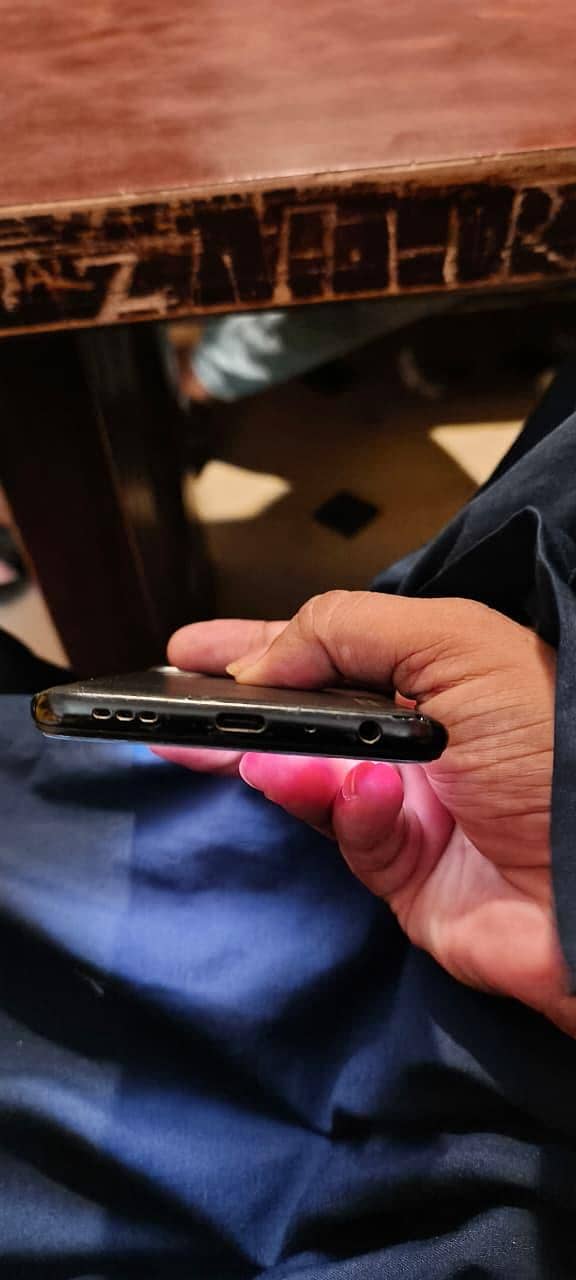 OPPO A76 4