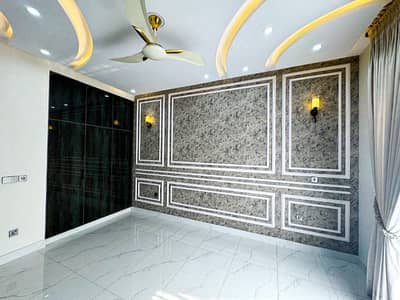10 Marla Most Luxurious House Available For Rent  Basement With Double Story House