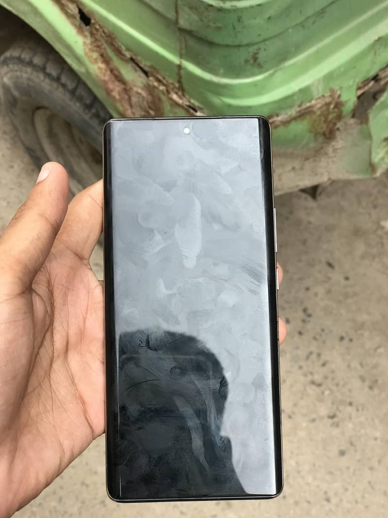 Infinix Note 40 Pro 4