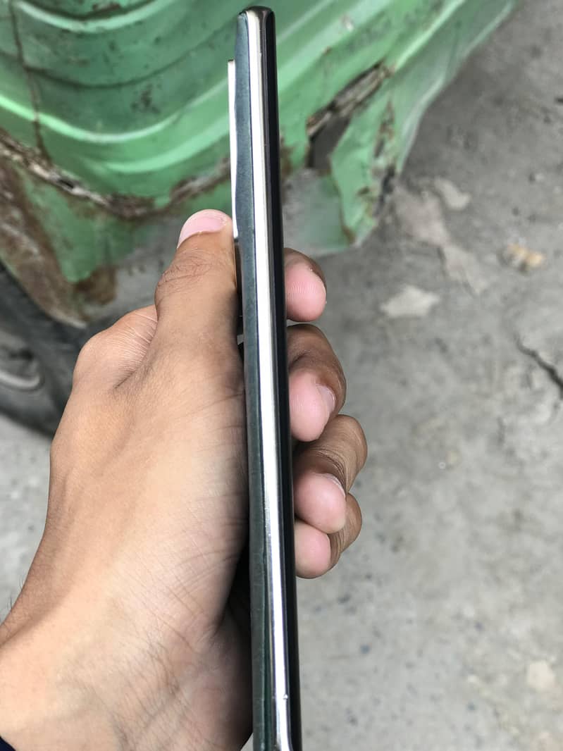 Infinix Note 40 Pro 6