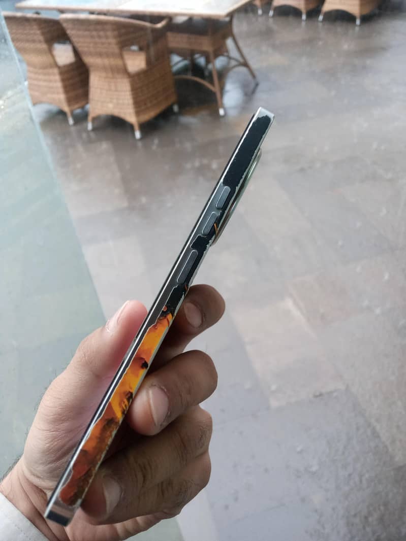 Tecno CAMON 30 Pro 0