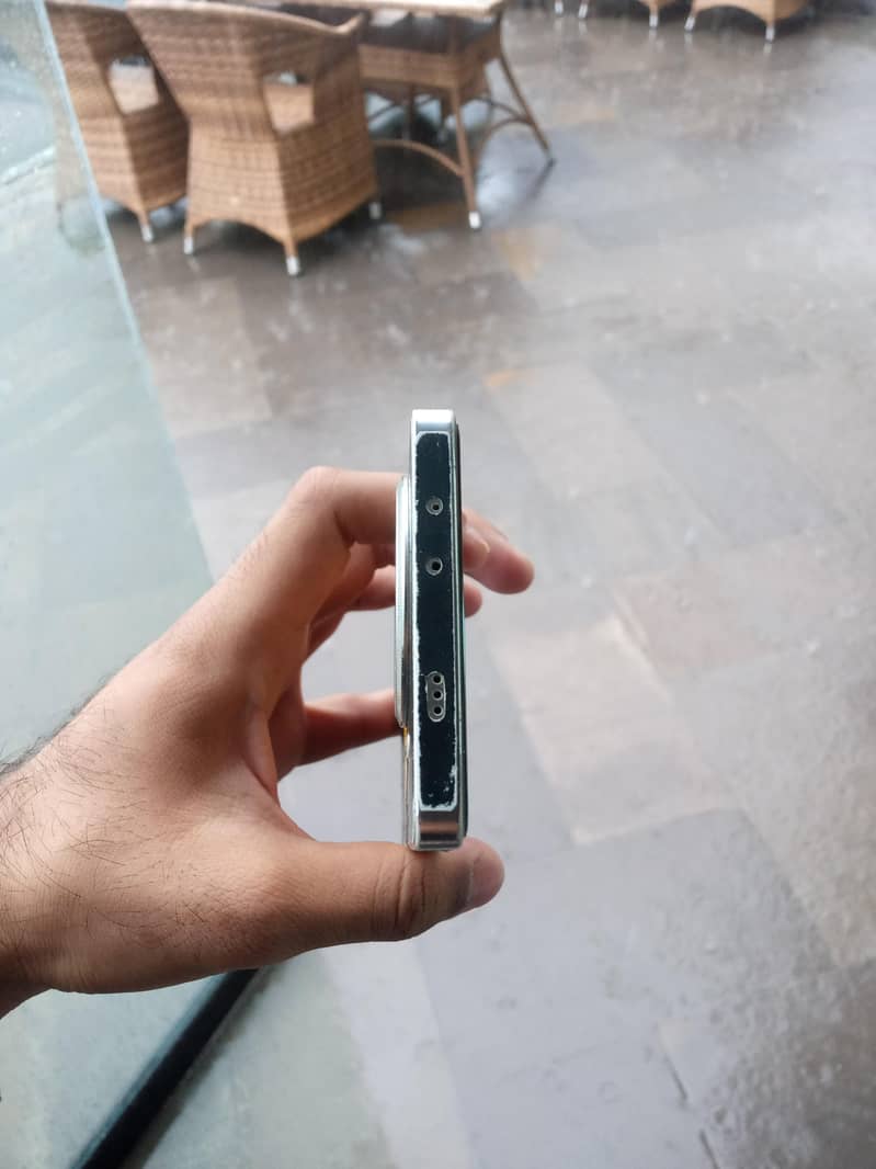 Tecno CAMON 30 Pro 6