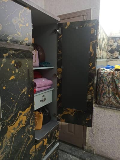 3 door wardrobe