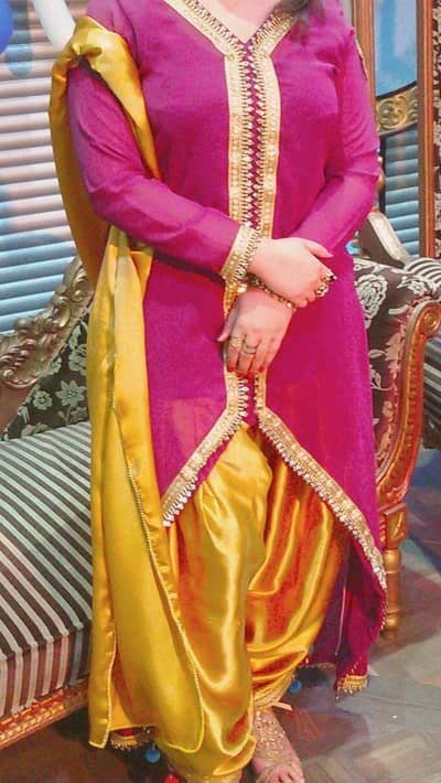 party wear dresses for sale in gud condition