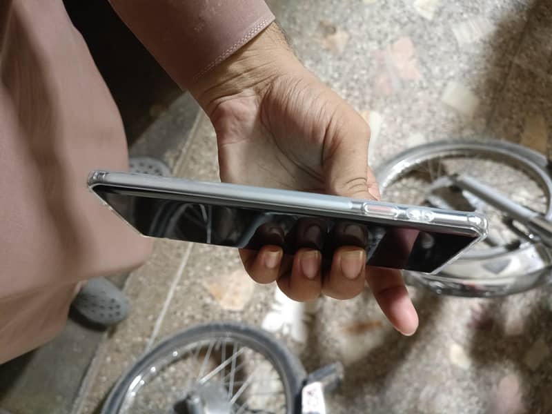 Tecno CAMON 40 Pro 6