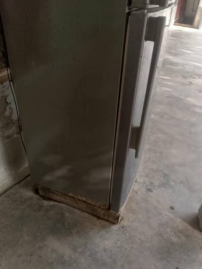 Haier big size fridge urgent for sale