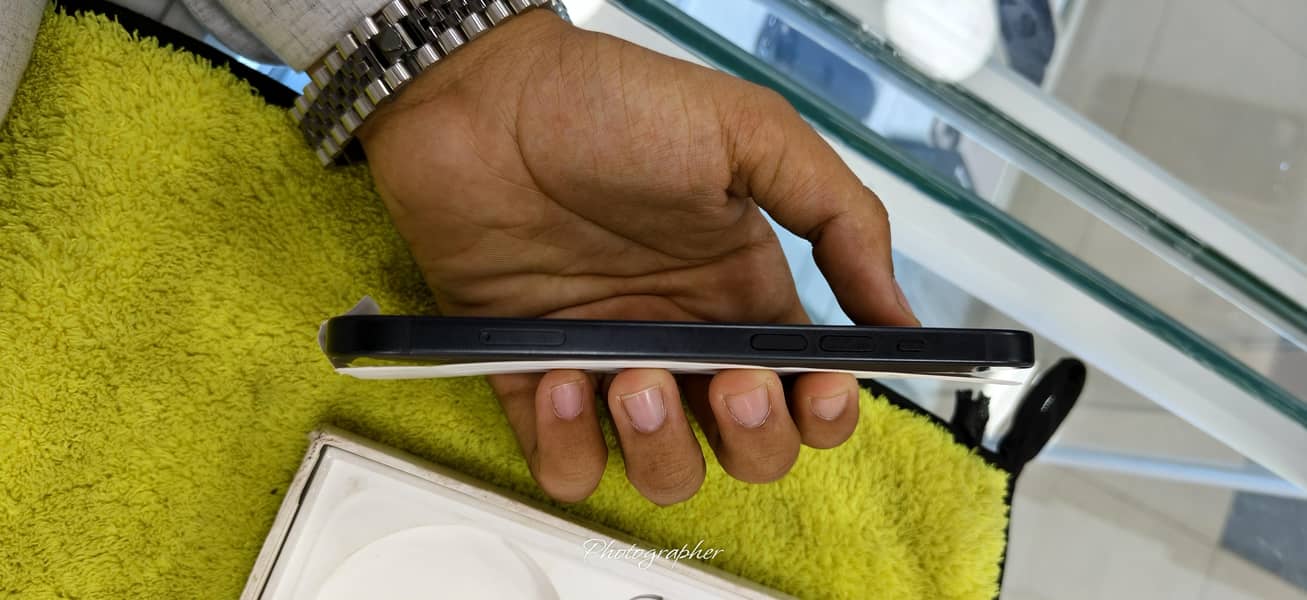 Apple iPhone 15 3