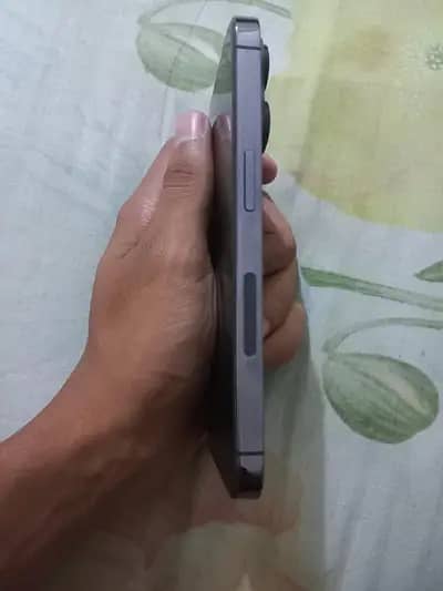 Apple iPhone 14 Pro 1