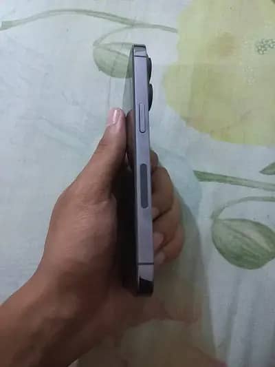 Apple iPhone 14 Pro 2