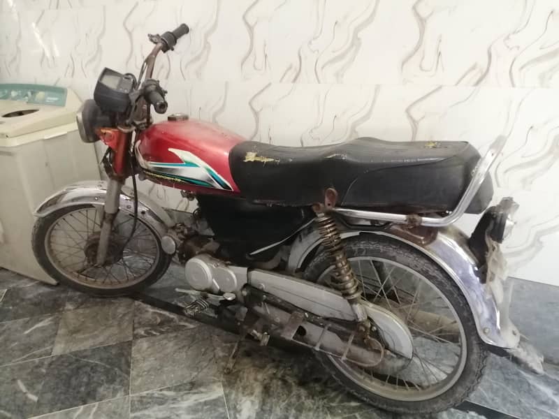 Crown 70 cc 1