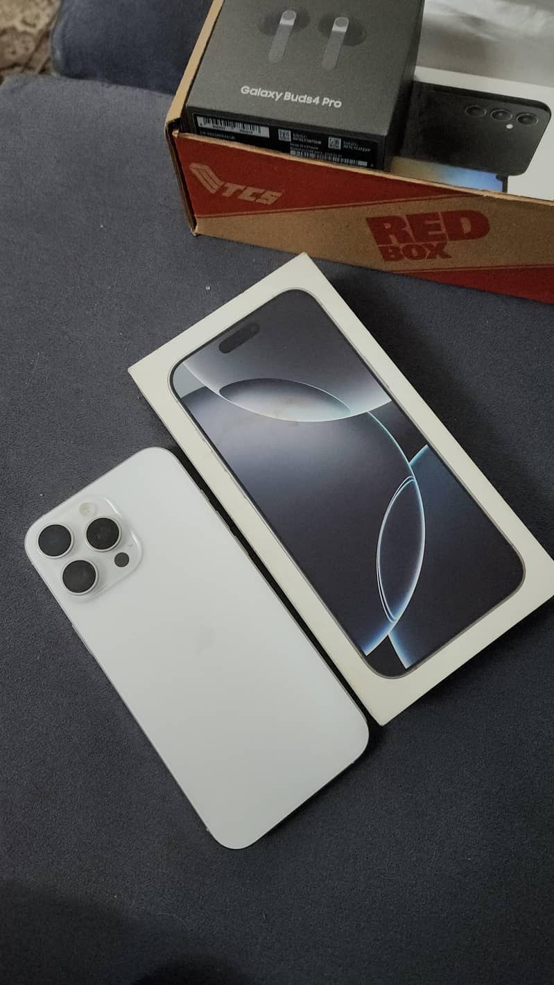 Apple iPhone 16 Pro Max 5
