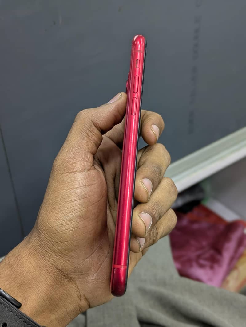 Apple iPhone 11 3