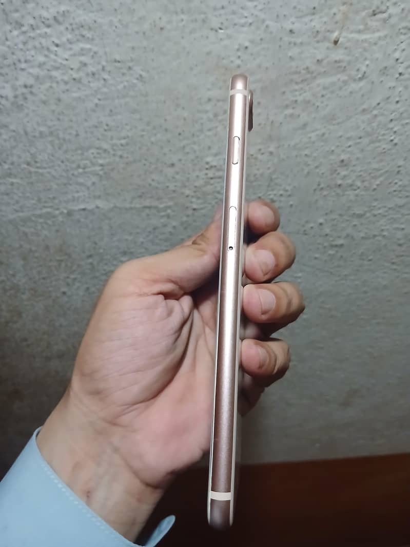 Apple iPhone 8 Plus 2