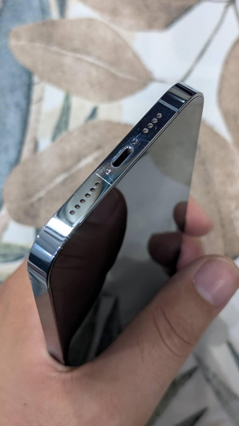 Apple iPhone 13 Pro Max 5