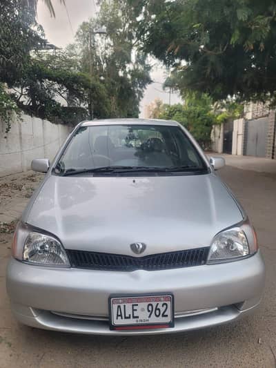 Toyota Platz 2001