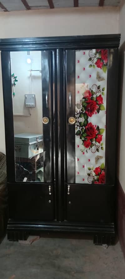 iron wardrob full new condition 2 door