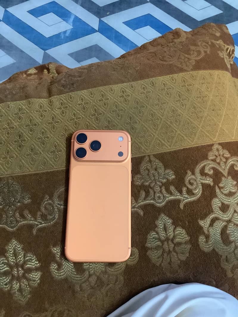 Apple iPhone 17 Pro Max 5