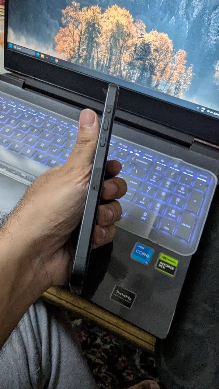 Iphone 15 Pro Max 6