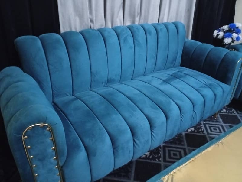 5 seater sofa with table 0