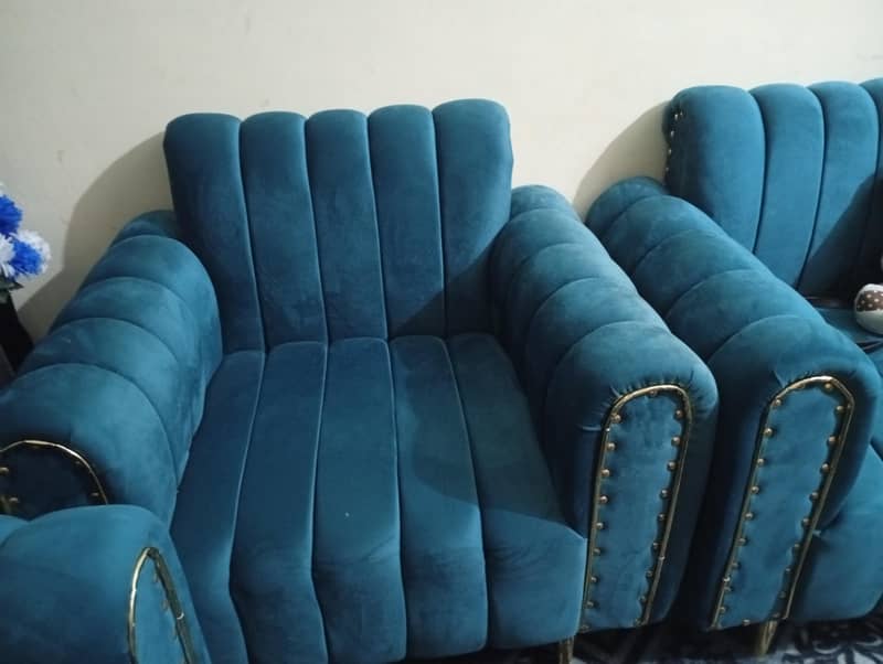 5 seater sofa with table 2