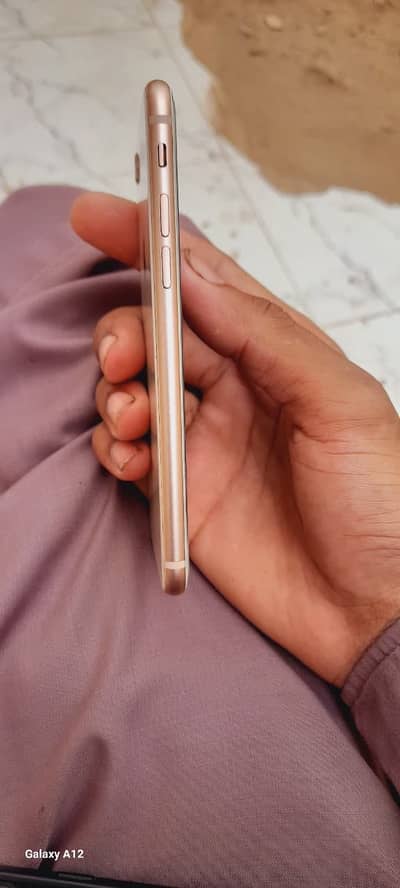 Apple iPhone 8