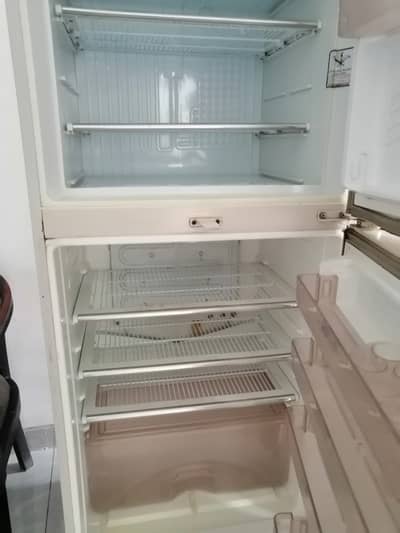 Dawlance Refrigerator for Sale – Excellent Condition