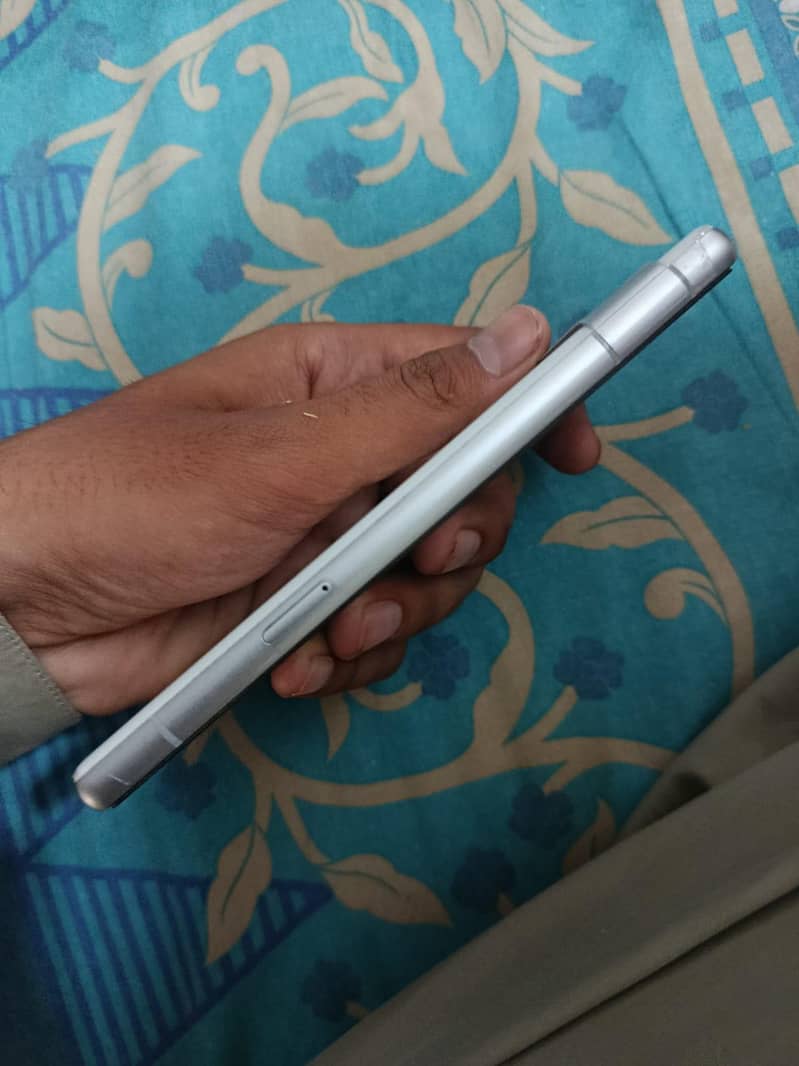 Google Pixel 7a 3