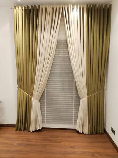 Window Curtain/ Window Blind/ Wooden Floor | Vinyl Floor | Wallpapers