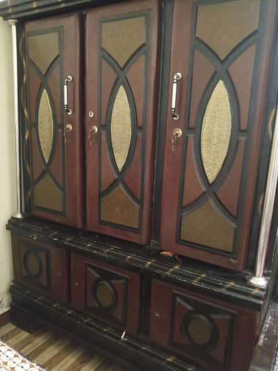 safe almari good condition ok