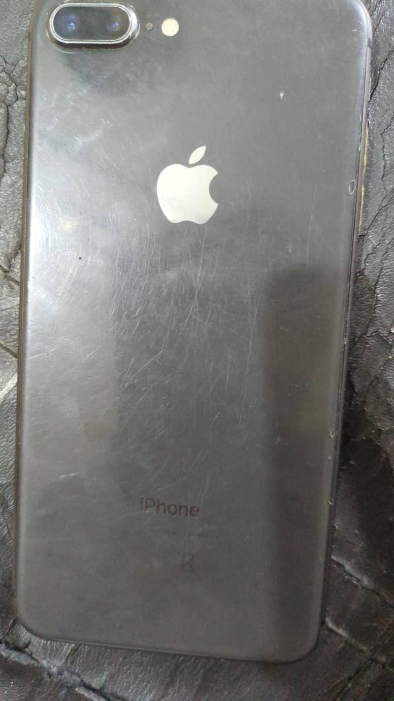 Apple iPhone 8 Plus 0