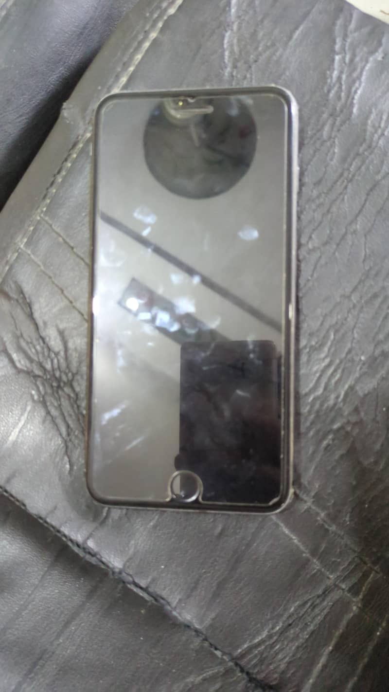 Apple iPhone 8 Plus 1