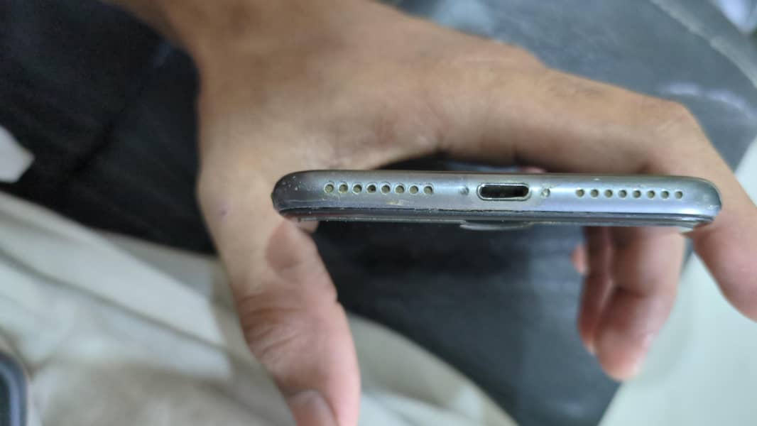 Apple iPhone 8 Plus 3