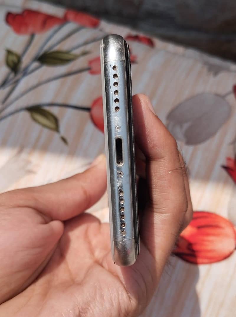 Apple iPhone X 2