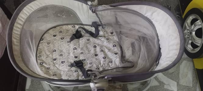 mastela  3in 1 bassinet plus baby bouncer