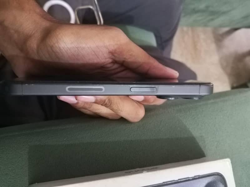 Apple iPhone 15 Pro 1