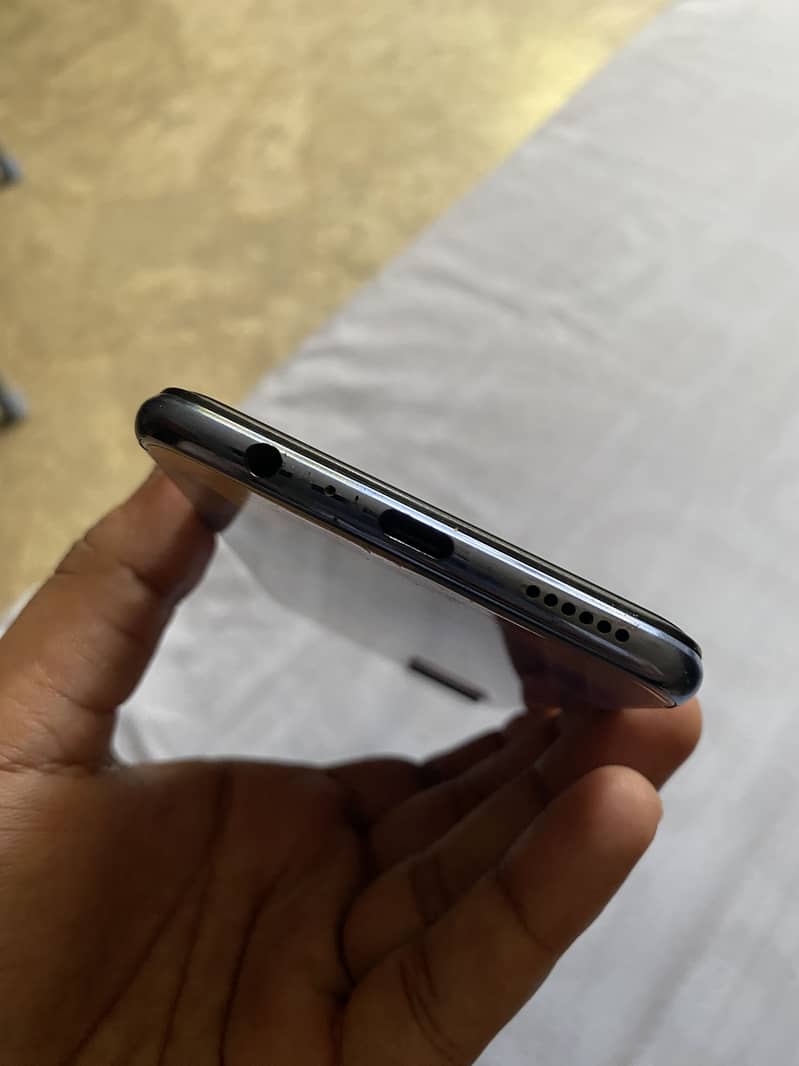 Vivo V21e 4